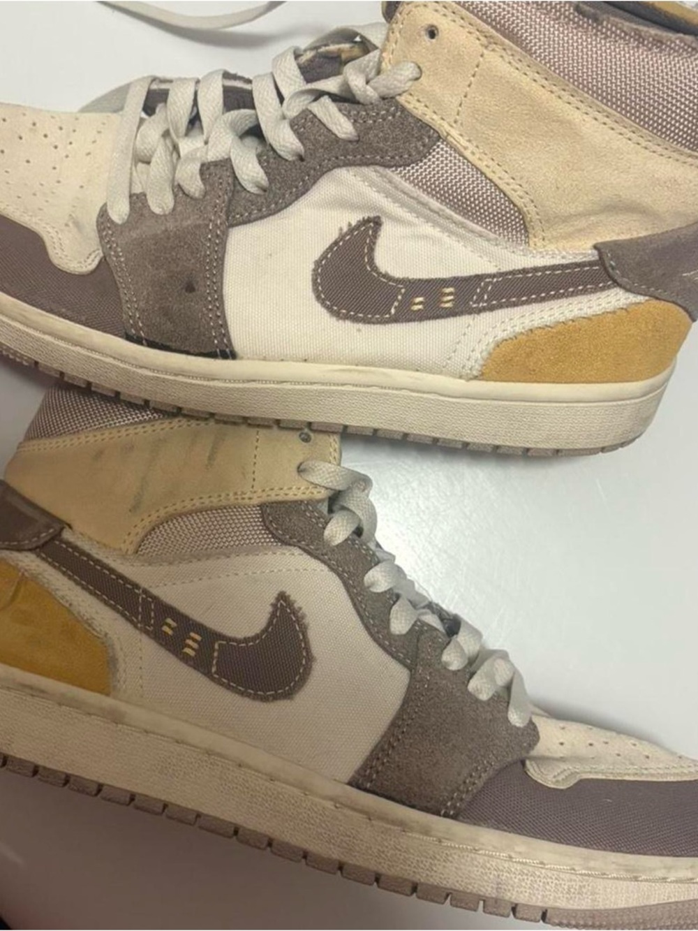 Nike Jordan 1 SE Craft inside out  Mid-Top Sneakers US size 7.5